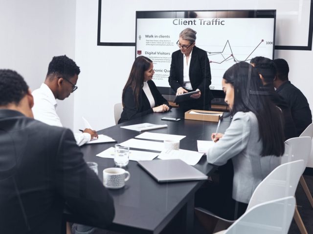 إدارة المعرفة في المؤسسات